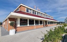 Tung Hotel